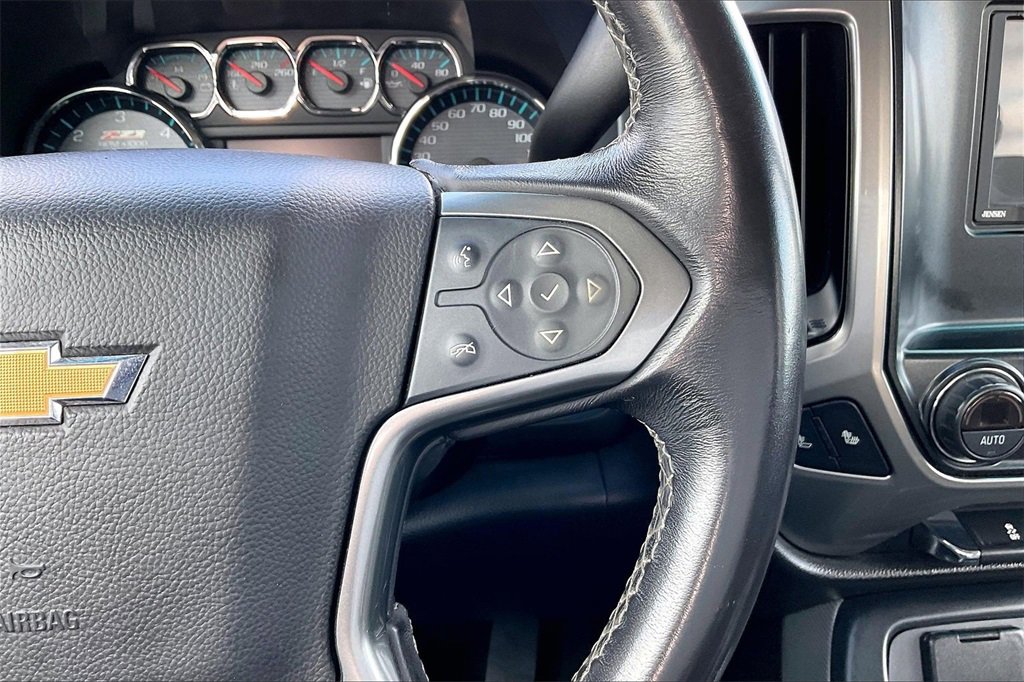 Used 2018 Chevrolet Silverado 1500 LT w/ Redline Edition image 11