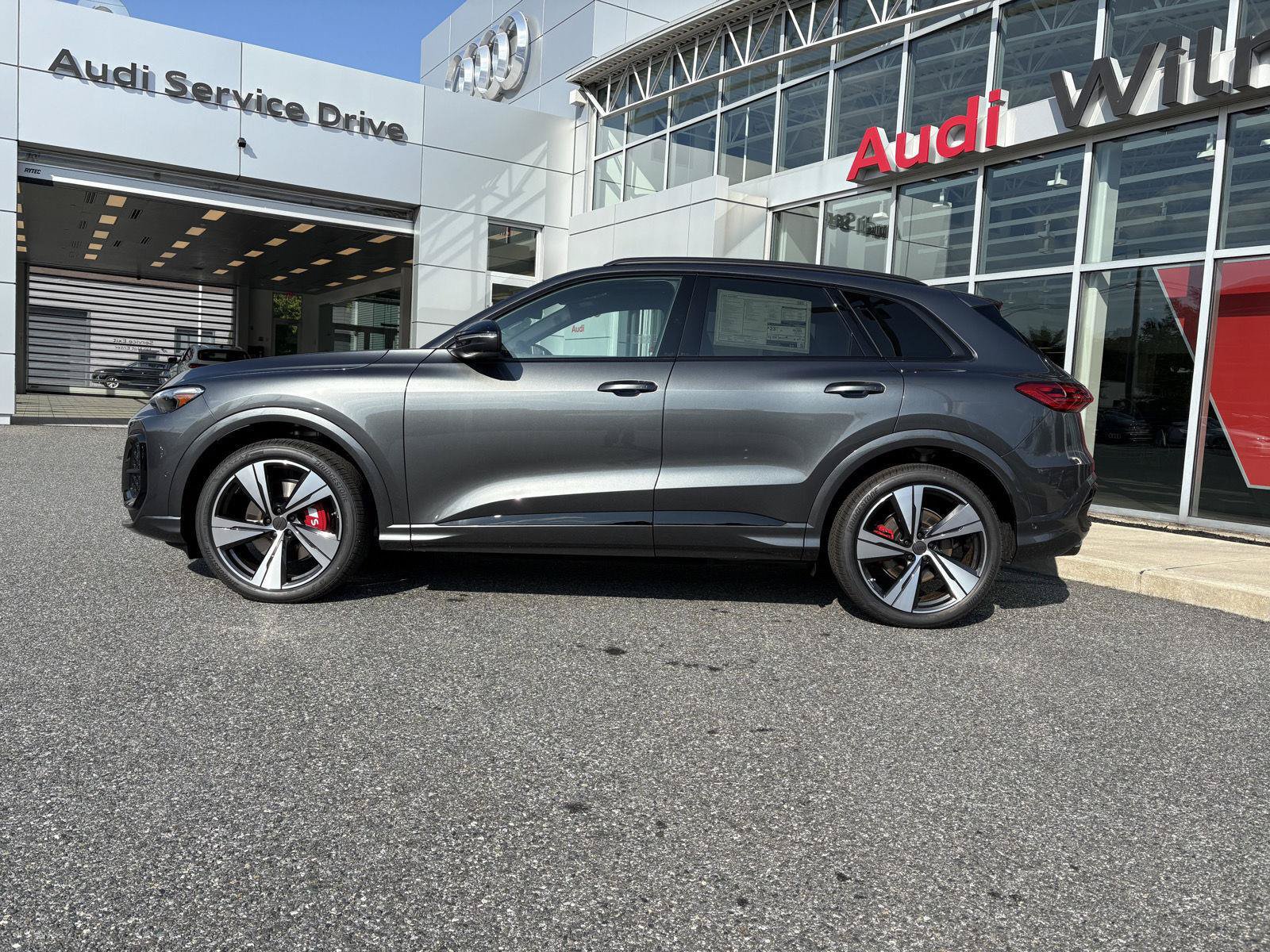 New 2026 Audi SQ5 Premium Plus AWD/4WD image 2