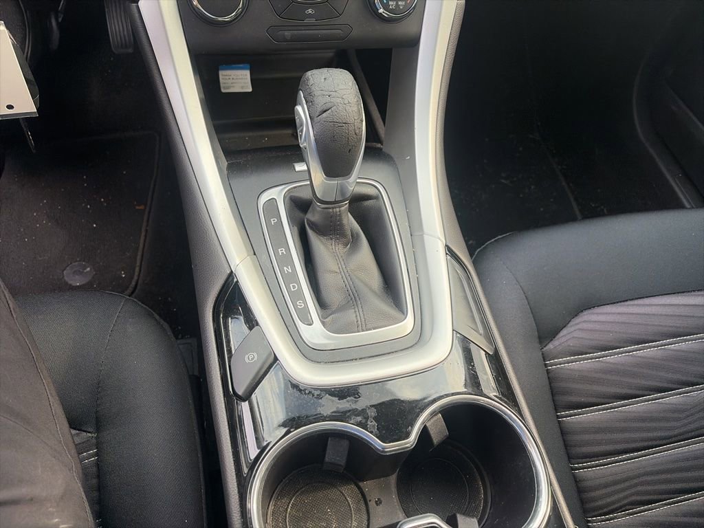 Used 2016 Ford Fusion SE FWD image 10