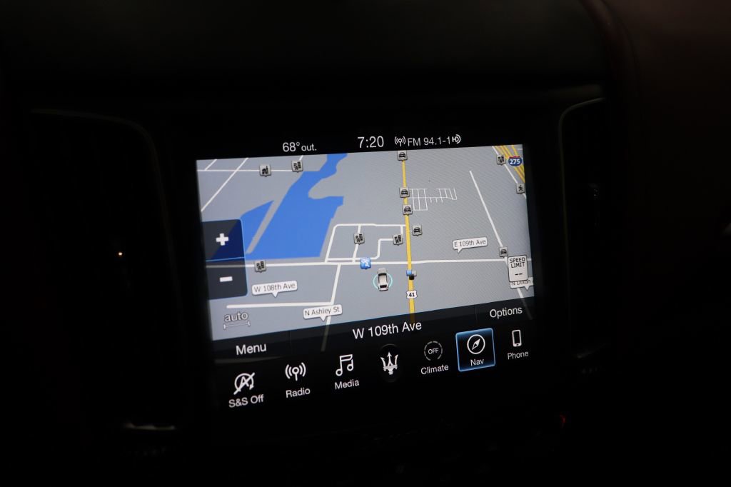 Used 2020 Maserati Levante GranSport image 33