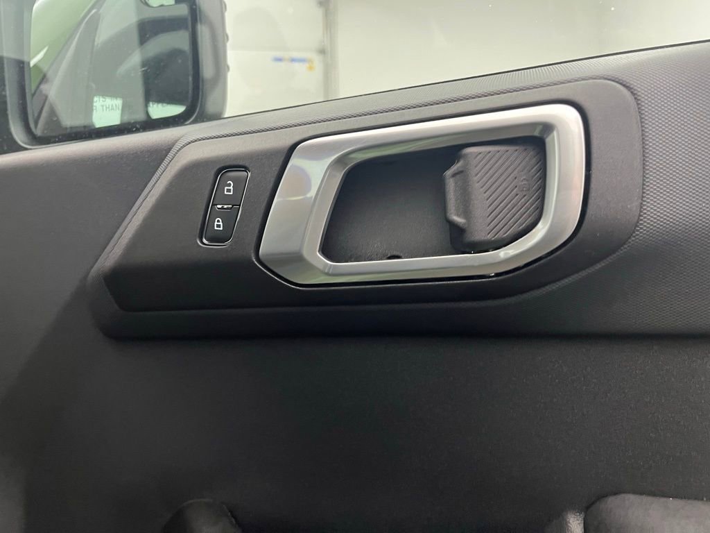 New 2025 Ford Bronco 4-Door image 24