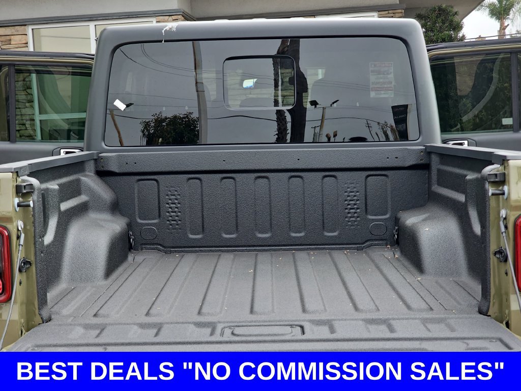 New 2026 Jeep Gladiator Sport AWD/4WD image 12