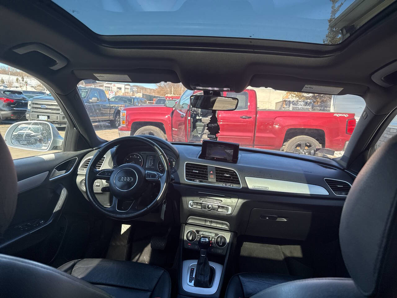 Used 2018 Audi Q3 2.0T Premium AWD/4WD image 18