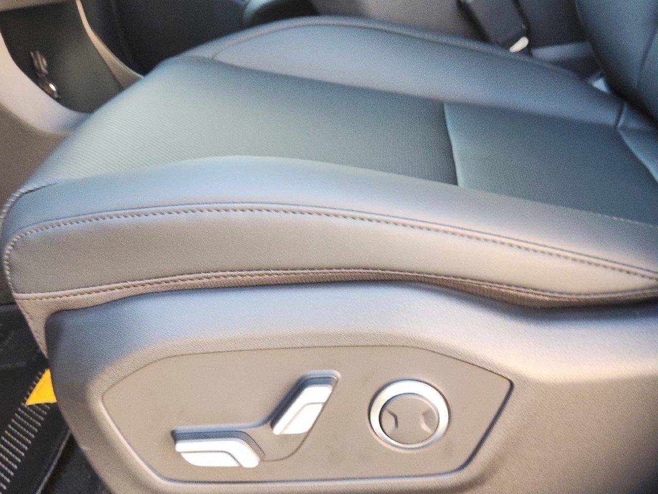 New 2026 Hyundai Santa Fe SEL FWD image 23