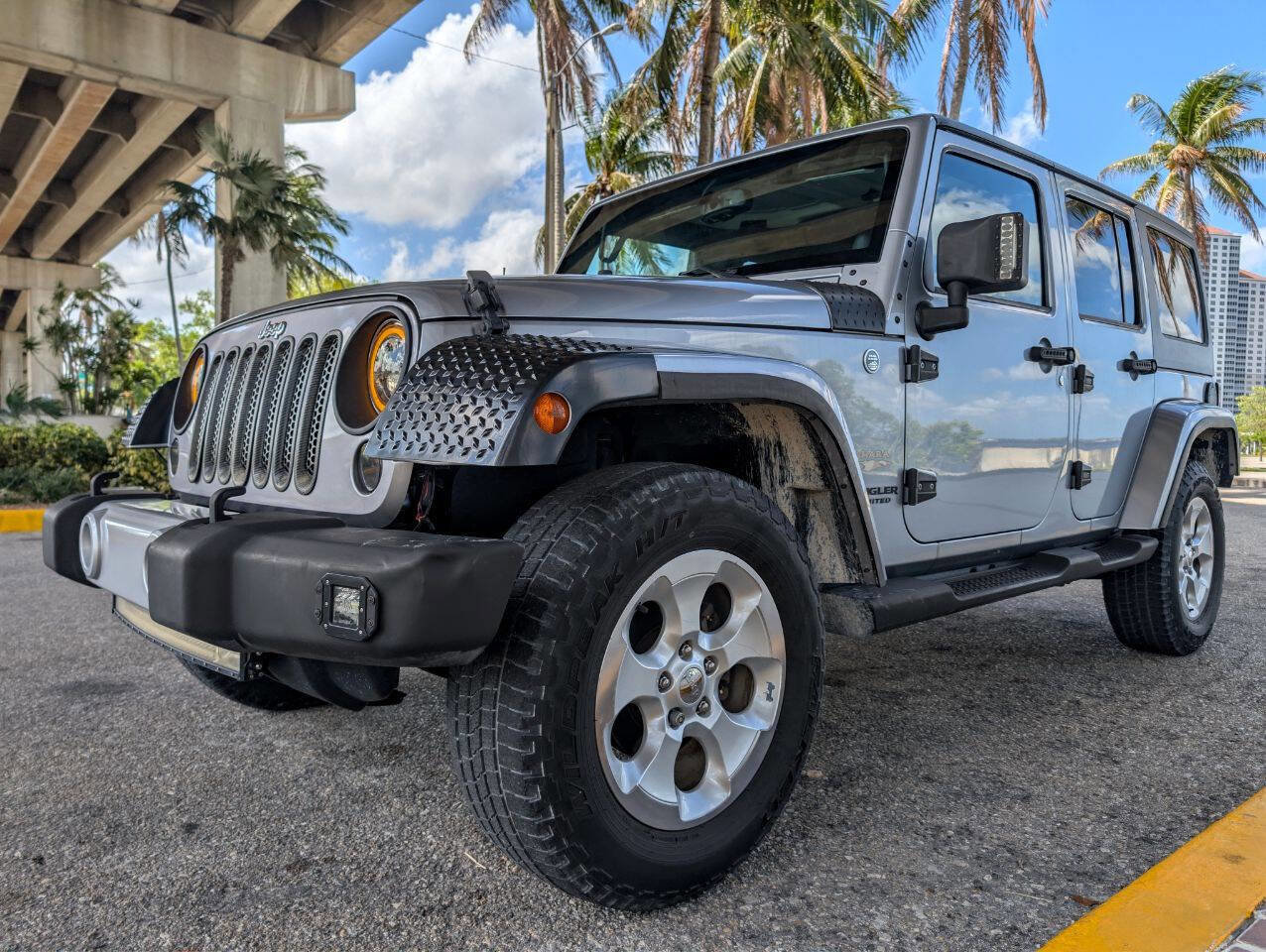 Used 2014 Jeep Wrangler Unlimited Sahara w/ Connectivity Group image 10