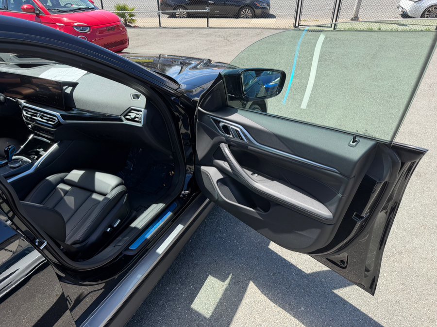 Used 2022 BMW i4 eDrive40 w/ Premium Package image 40