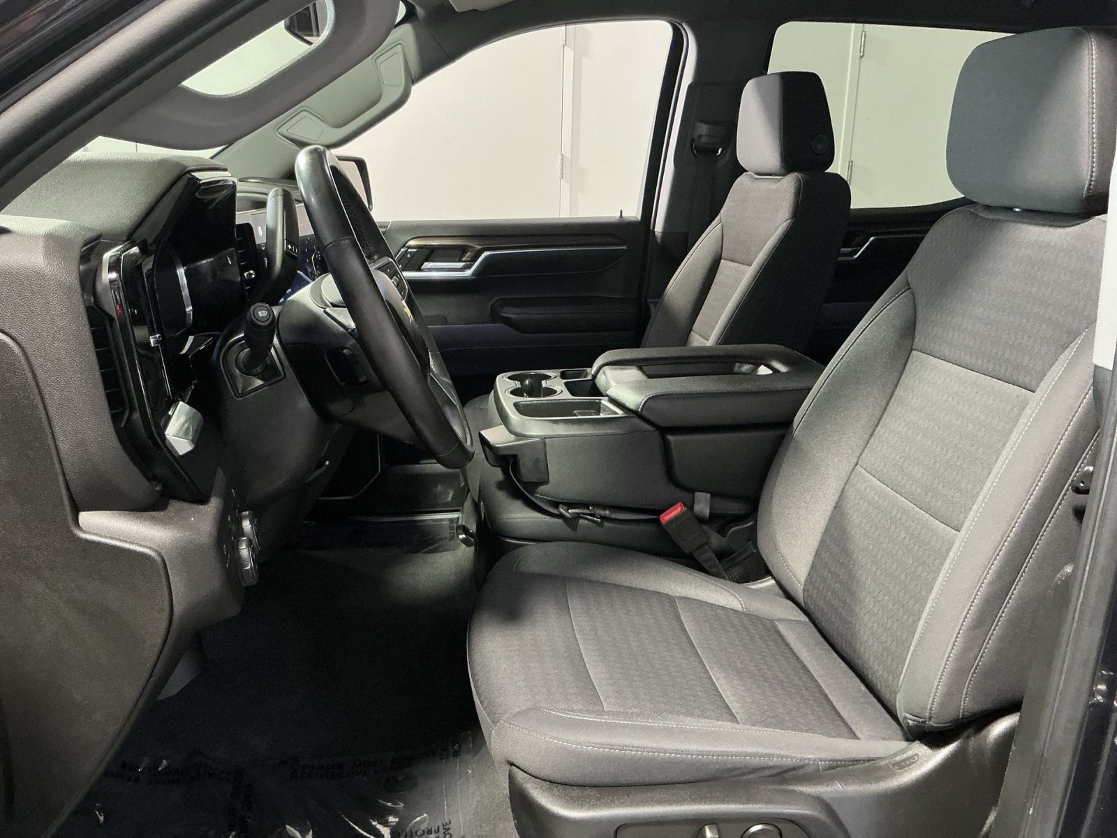 Used 2022 Chevrolet Silverado 1500 LT AWD/4WD image 14