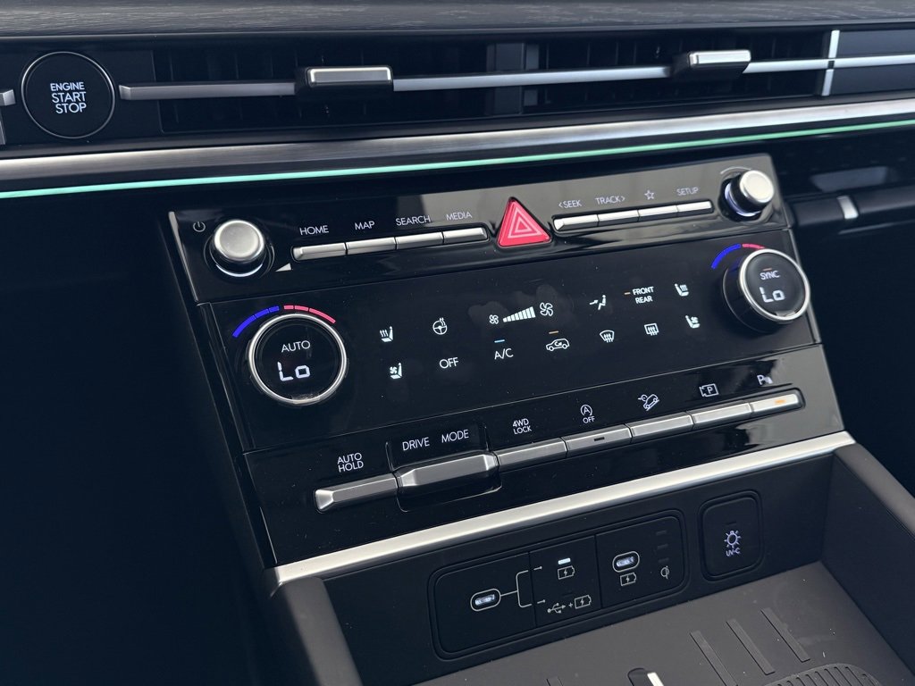 New 2025 Hyundai Santa Fe Limited image 16
