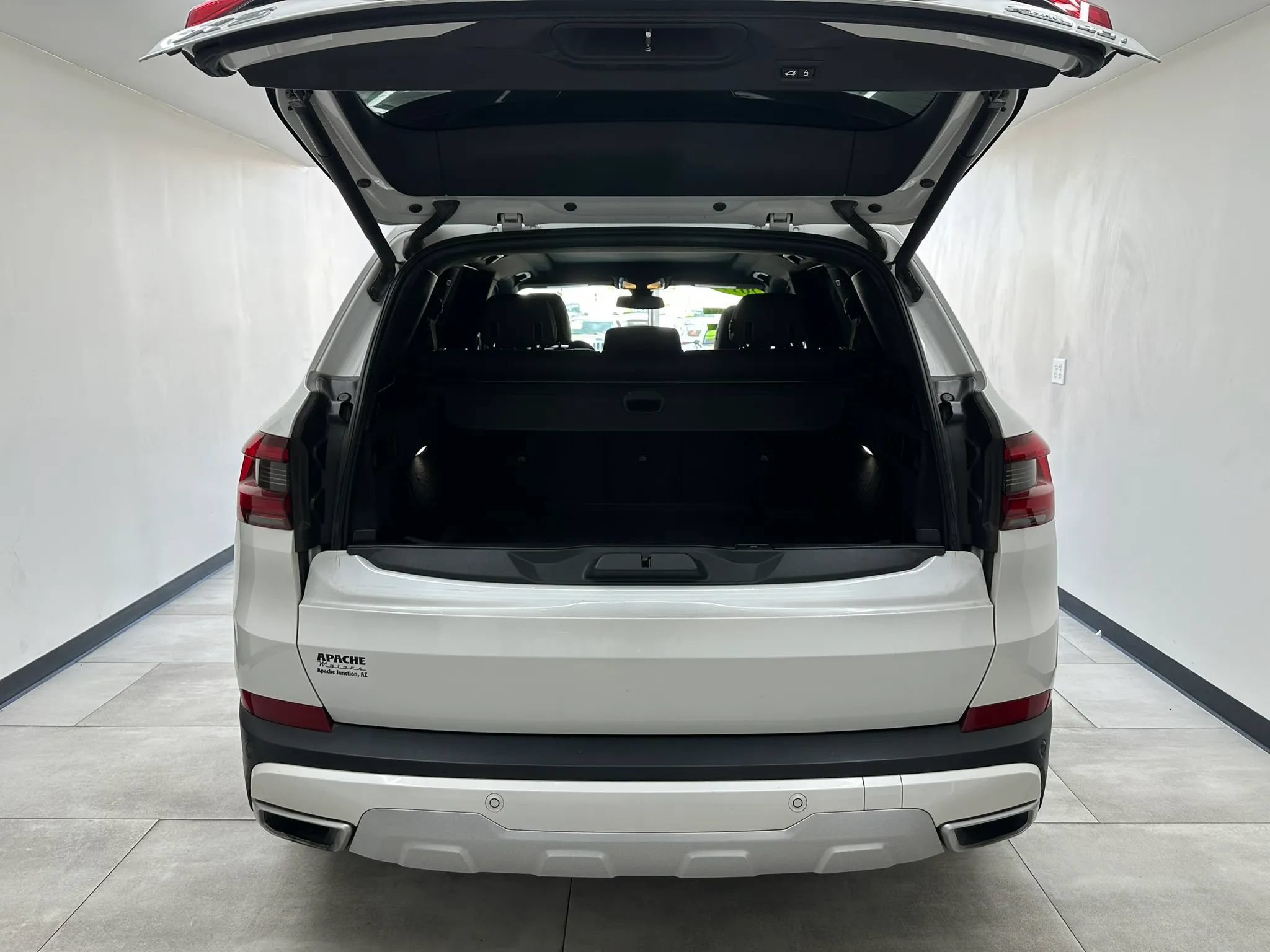 Used 2019 BMW X5 xDrive40i w/ Convenience Package AWD/4WD image 6
