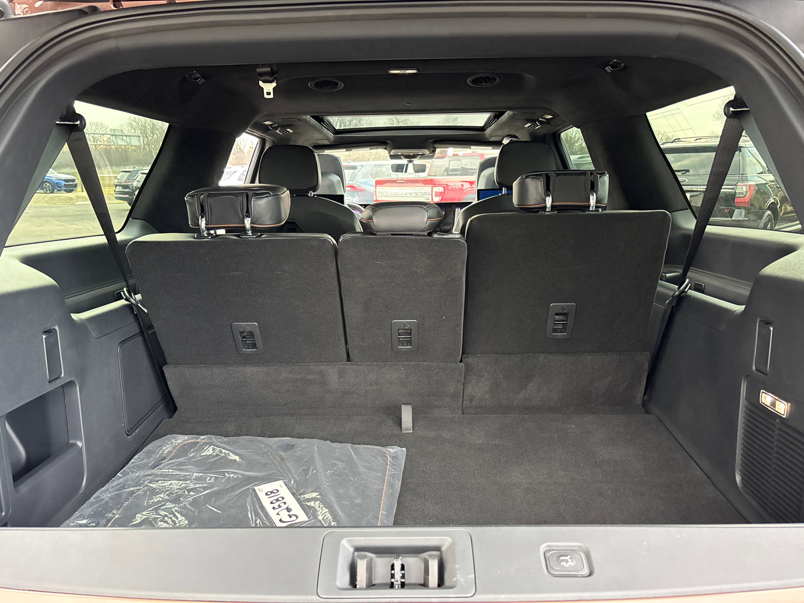 New 2025 Lincoln Navigator L Black Label AWD/4WD image 9