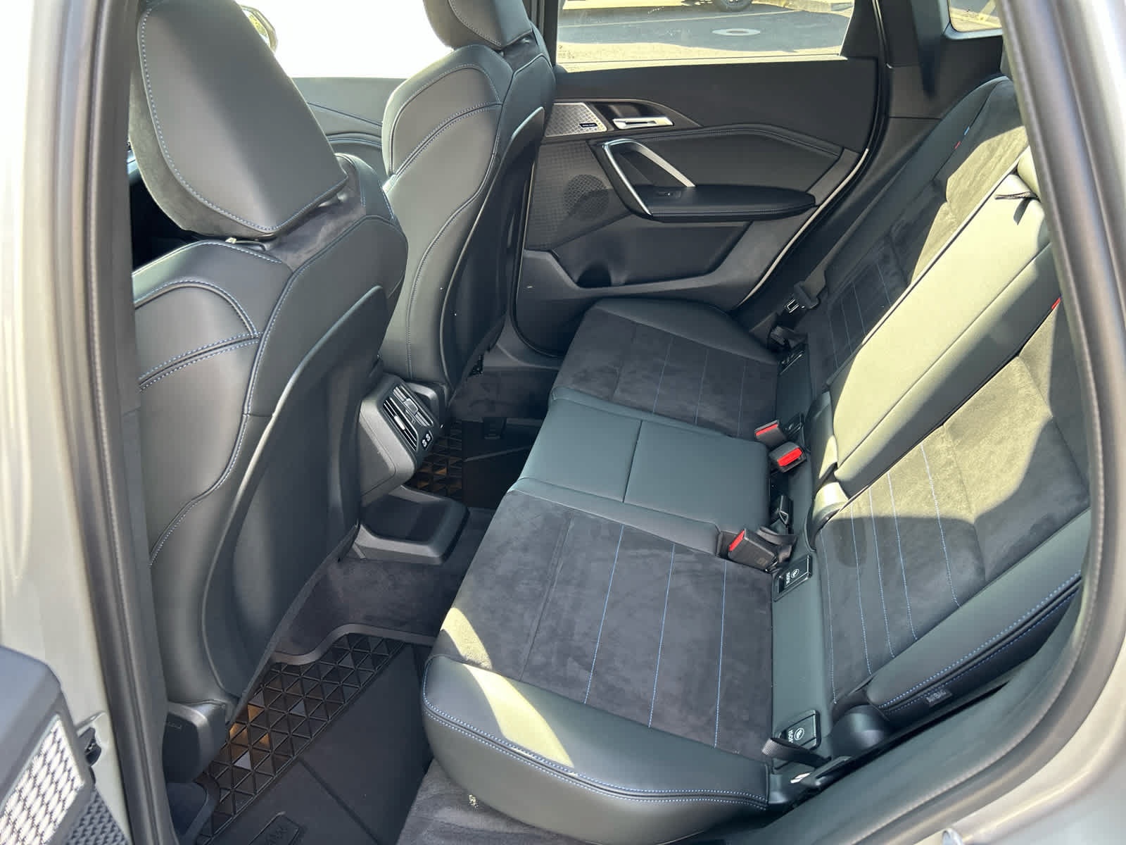 New 2025 BMW X1 M35i w/ Premium Package AWD/4WD image 18