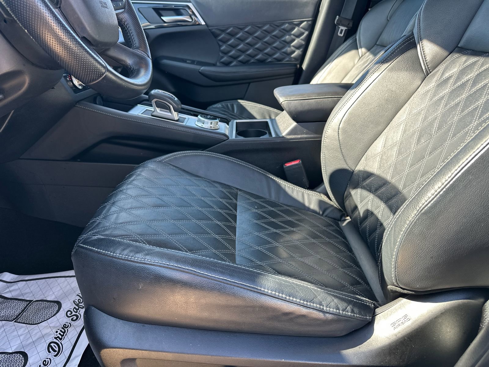 Used 2022 Mitsubishi Outlander SEL image 9