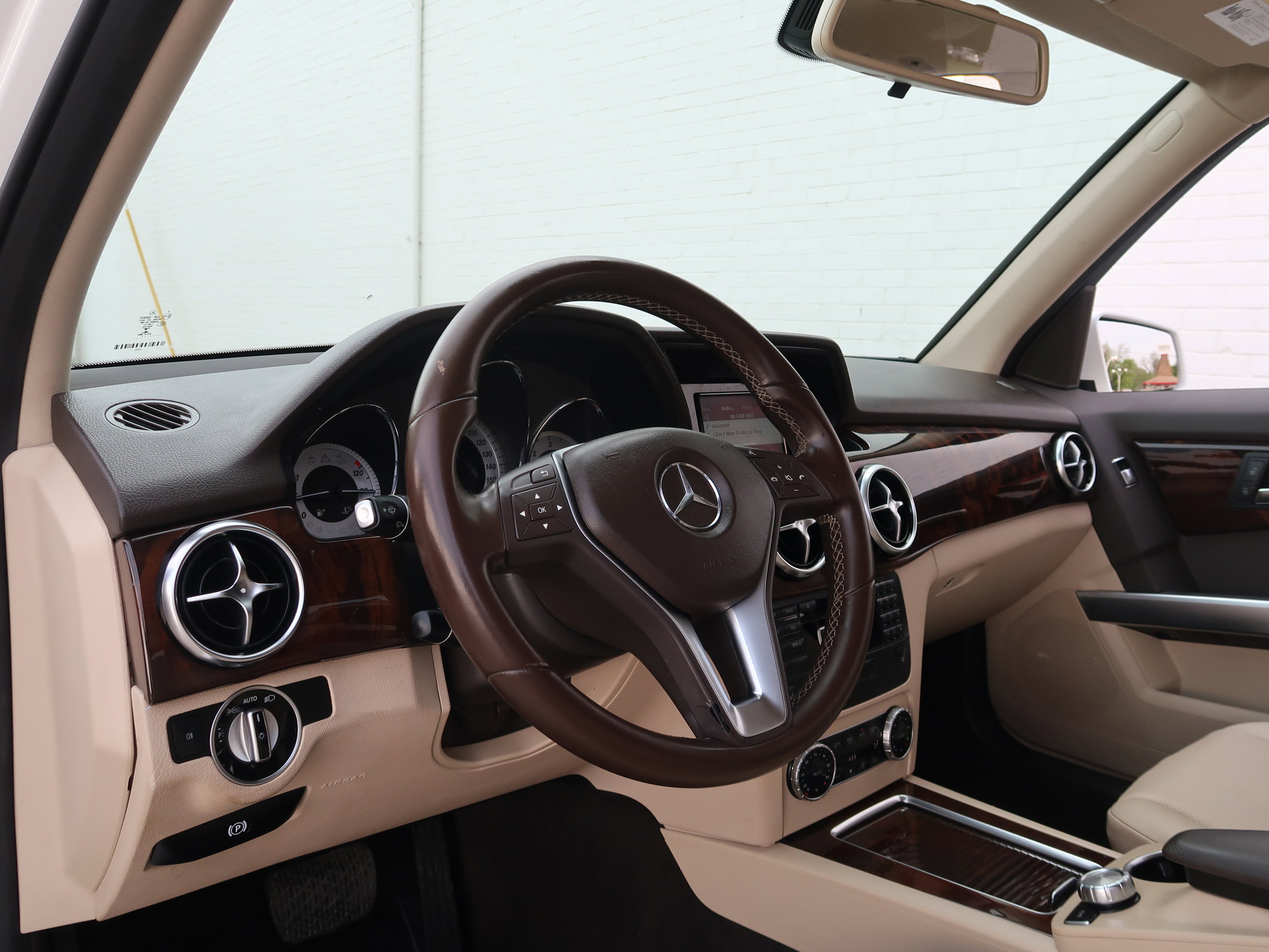 Used 2015 Mercedes-Benz GLK 250 BlueTEC 4MATIC image 25