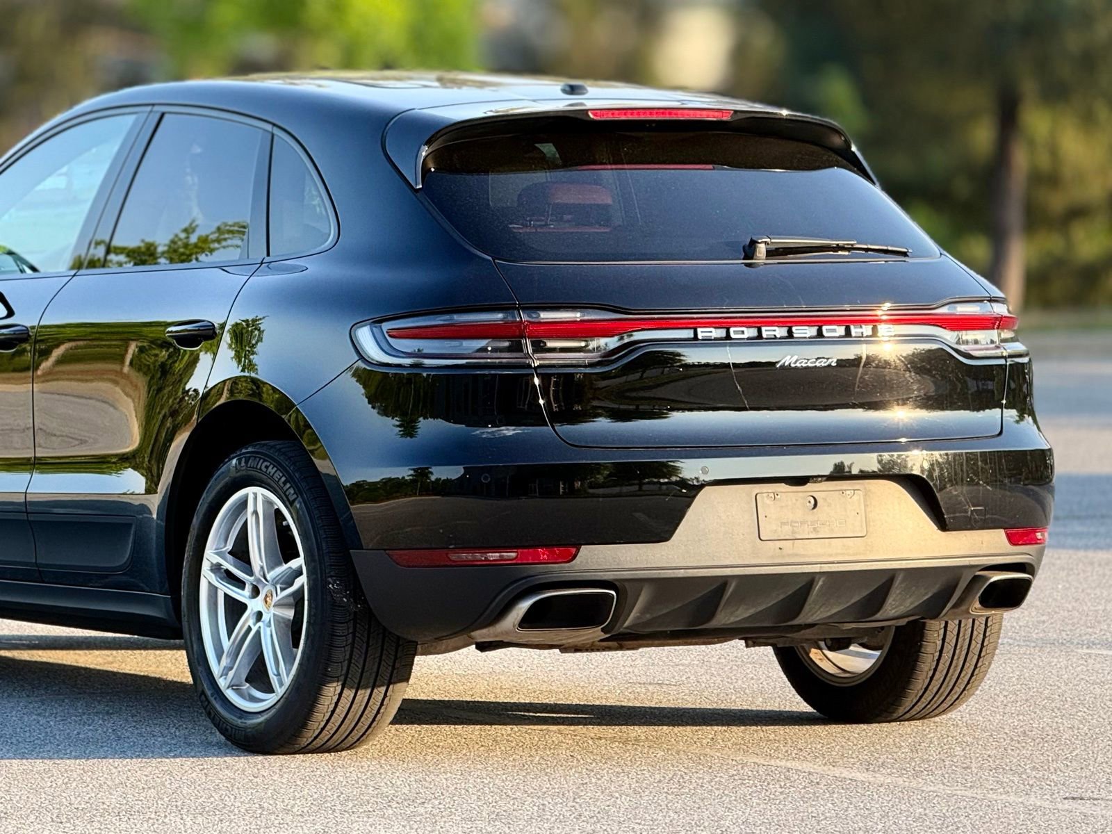 Used 2019 Porsche Macan AWD/4WD image 19