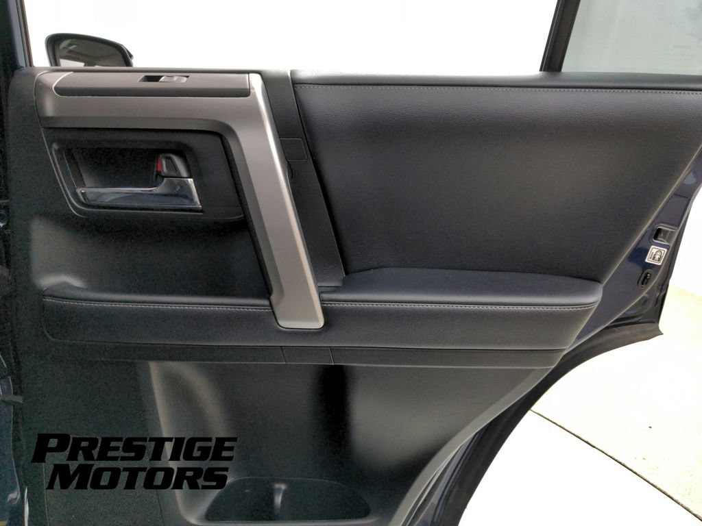Used 2018 Toyota 4Runner Limited AWD/4WD image 32