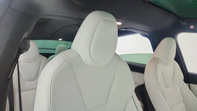 Used 2022 Tesla Model X Plaid image 22