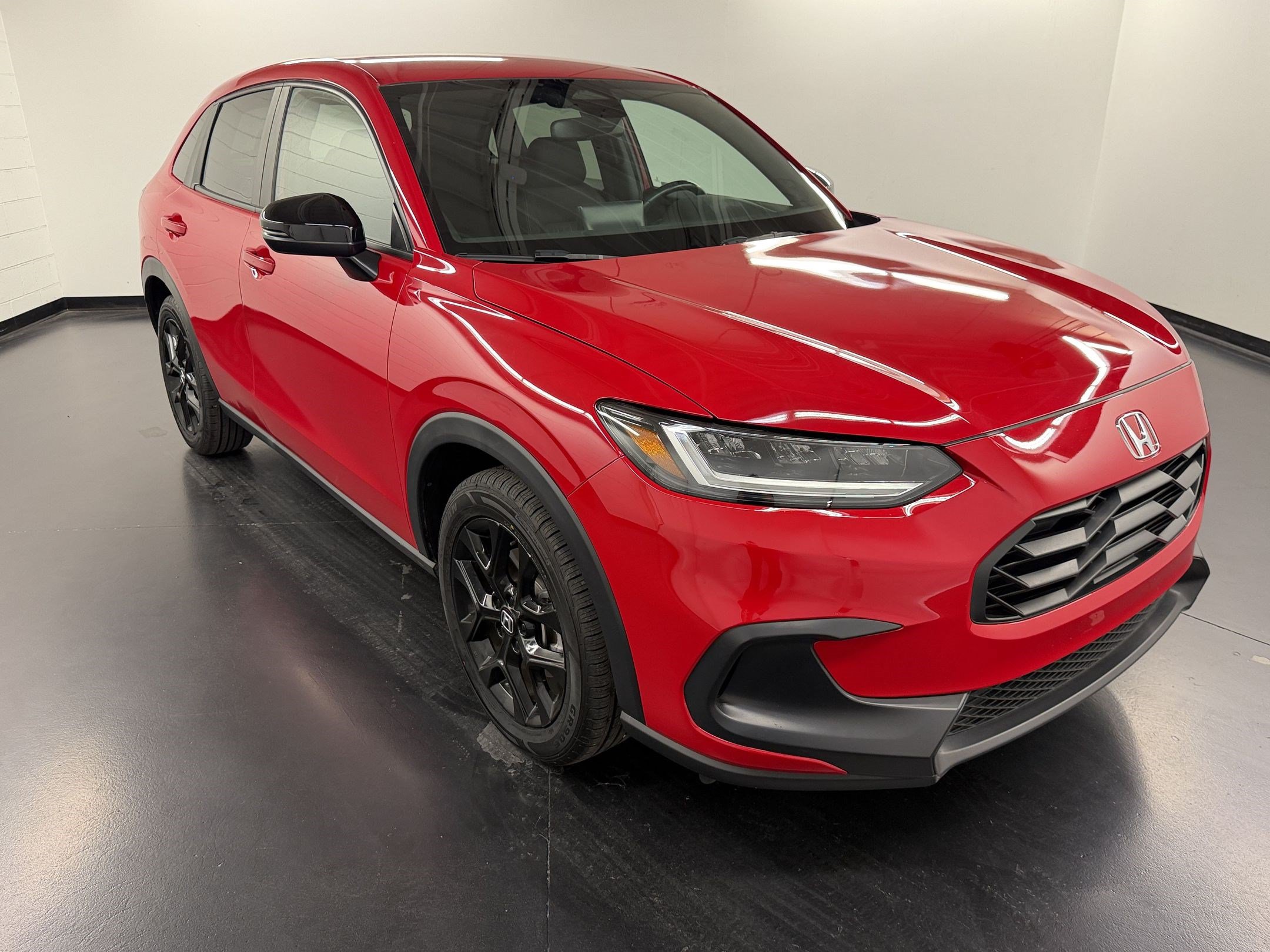 Certified 2025 Honda HR-V Sport image 7