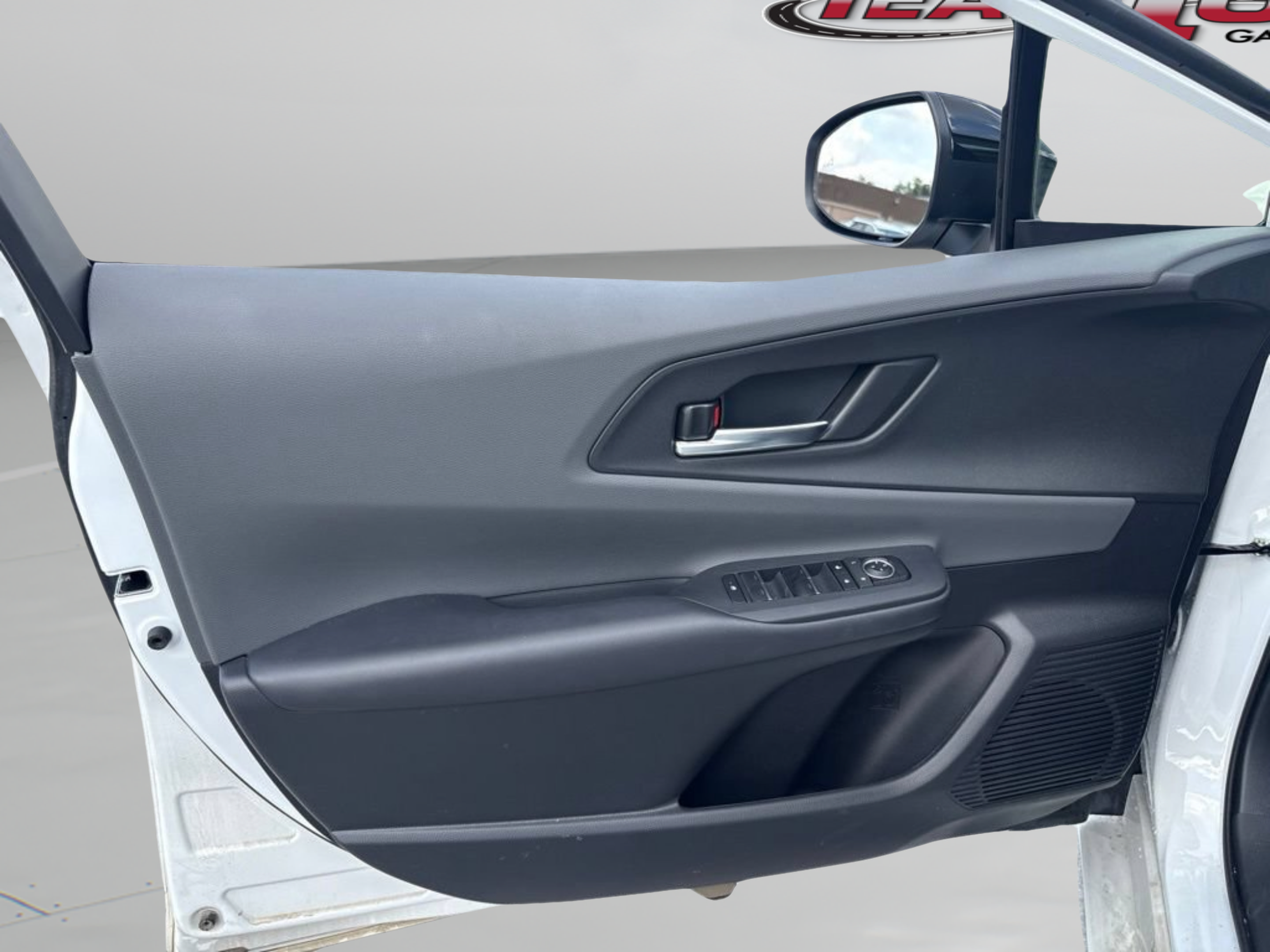 Certified 2024 Toyota Prius XLE FWD image 21