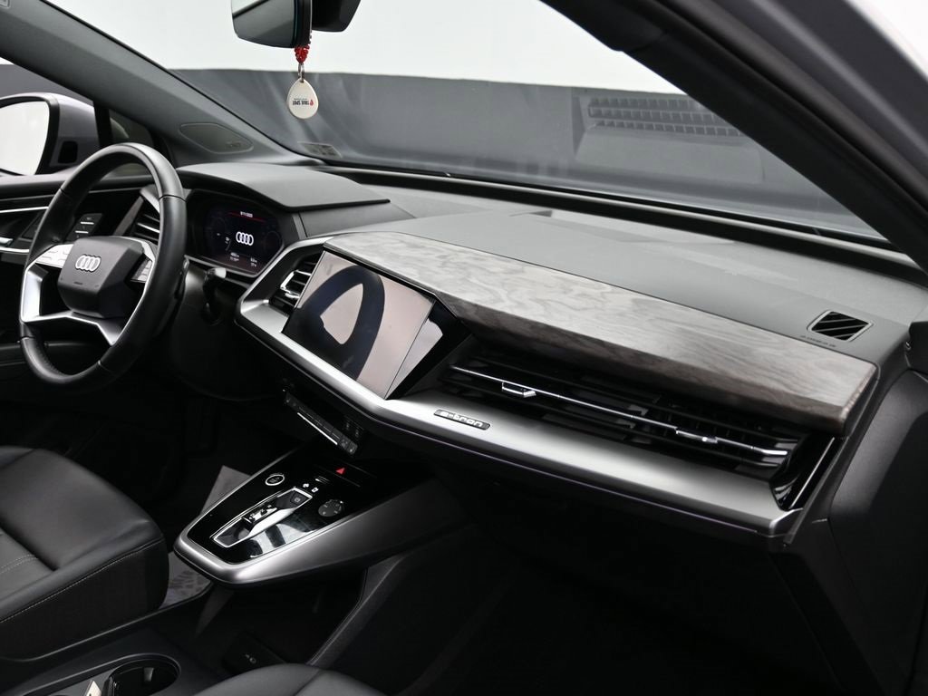 Used 2024 Audi Q4 e-tron Premium Plus w/ Premium Plus image 34