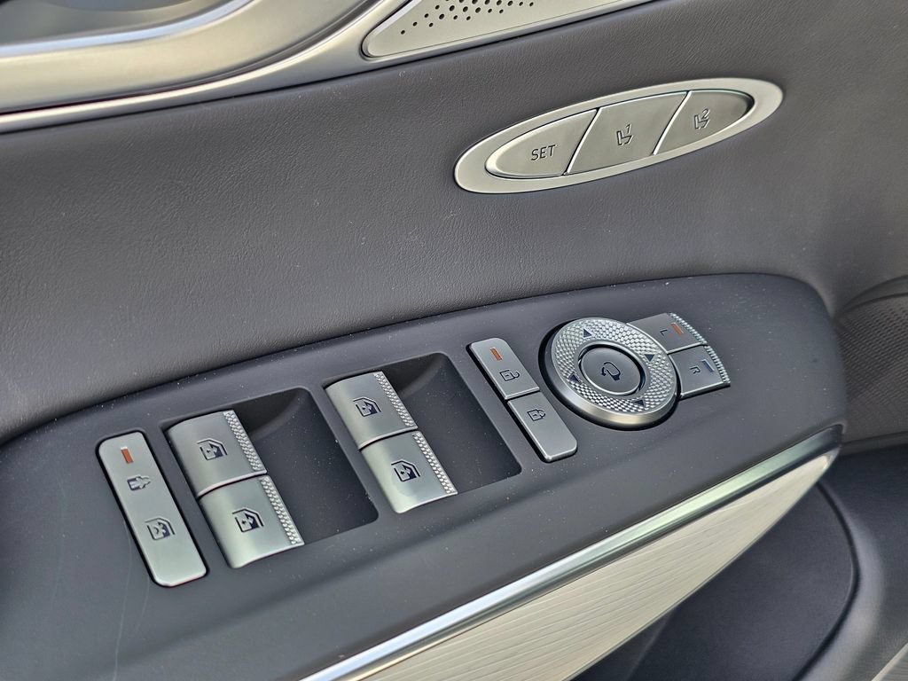 New 2026 Genesis GV70 2.5T Advanced AWD/4WD image 32