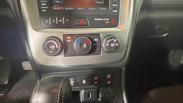 Used 2015 GMC Acadia SLE FWD image 21