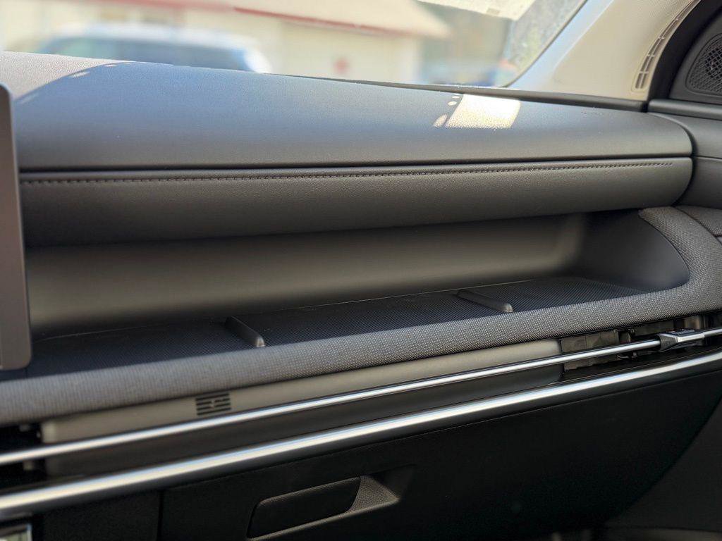 New 2026 Hyundai Tucson Limited image 24