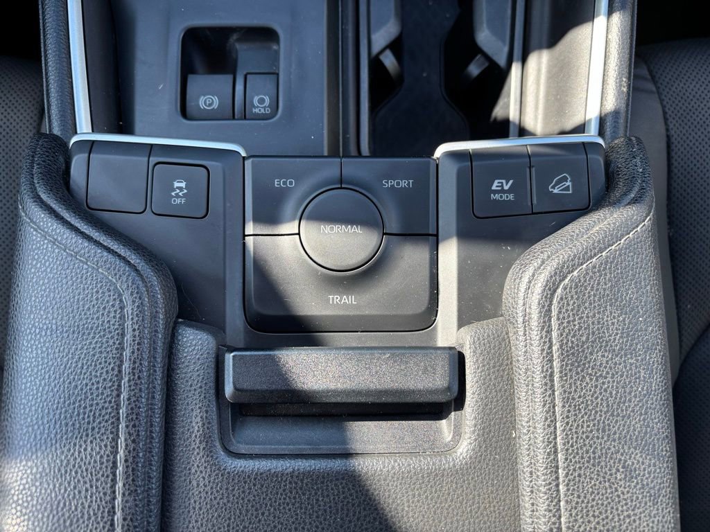 Used 2024 Toyota Grand Highlander Limited image 12