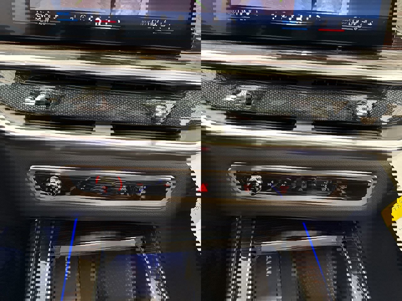 New 2026 BMW X7 xDrive40i w/ M Sport Package image 35