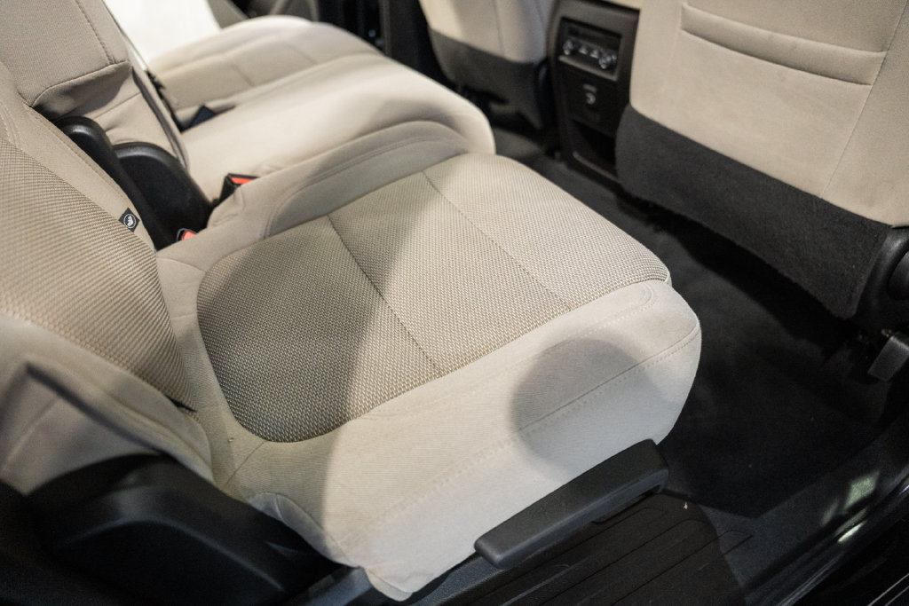 Used 2022 Chevrolet Traverse LS AWD/4WD image 25
