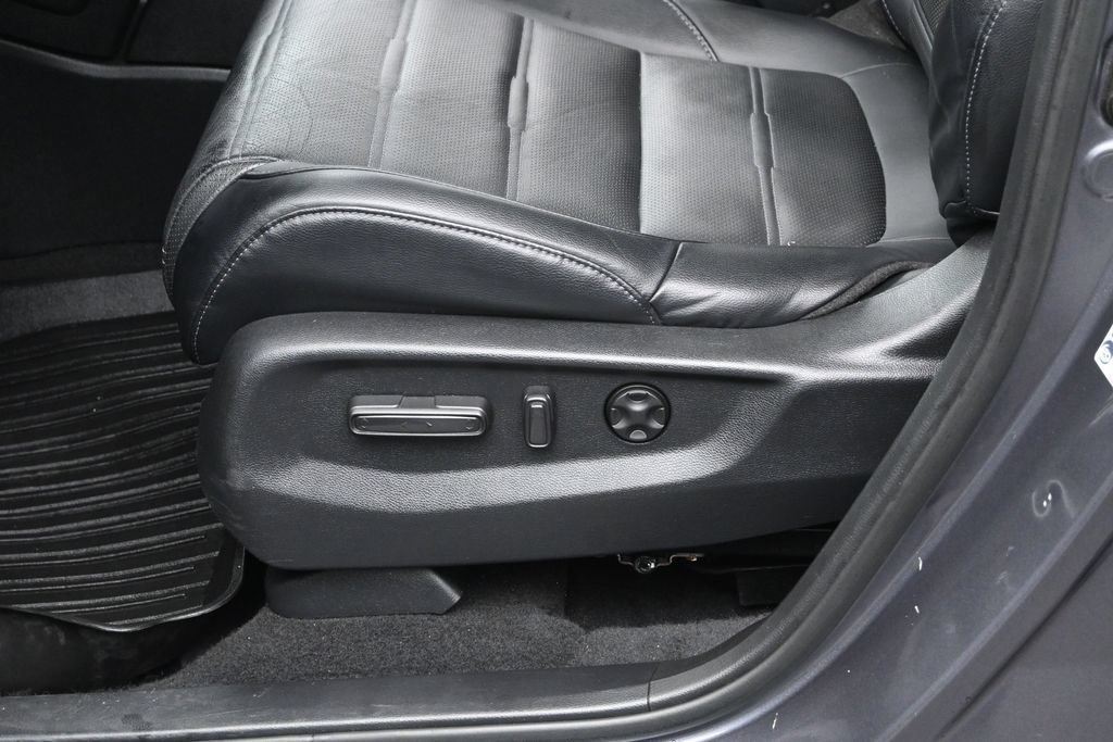Certified 2021 Honda CR-V Touring image 18