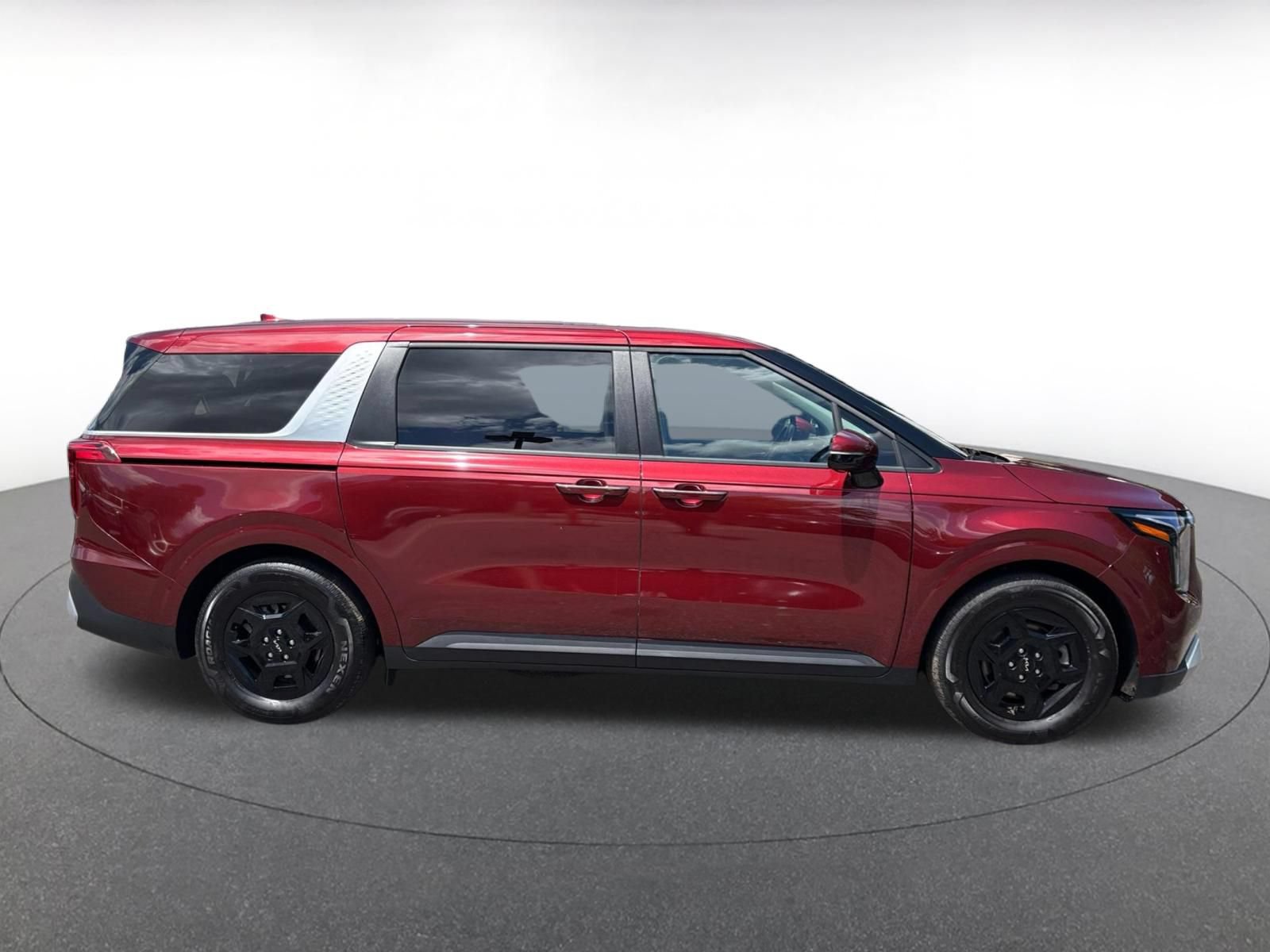 Used 2026 Kia Carnival FWD image 15