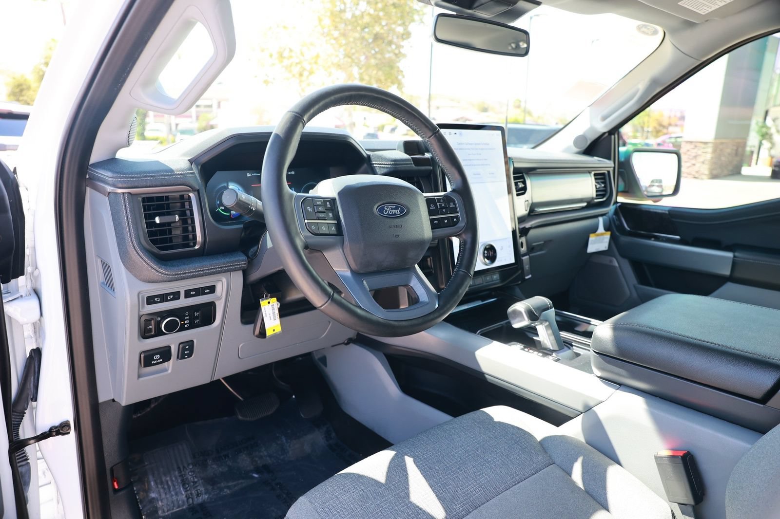 Used 2024 Ford F150 Lightning Flash AWD/4WD image 19