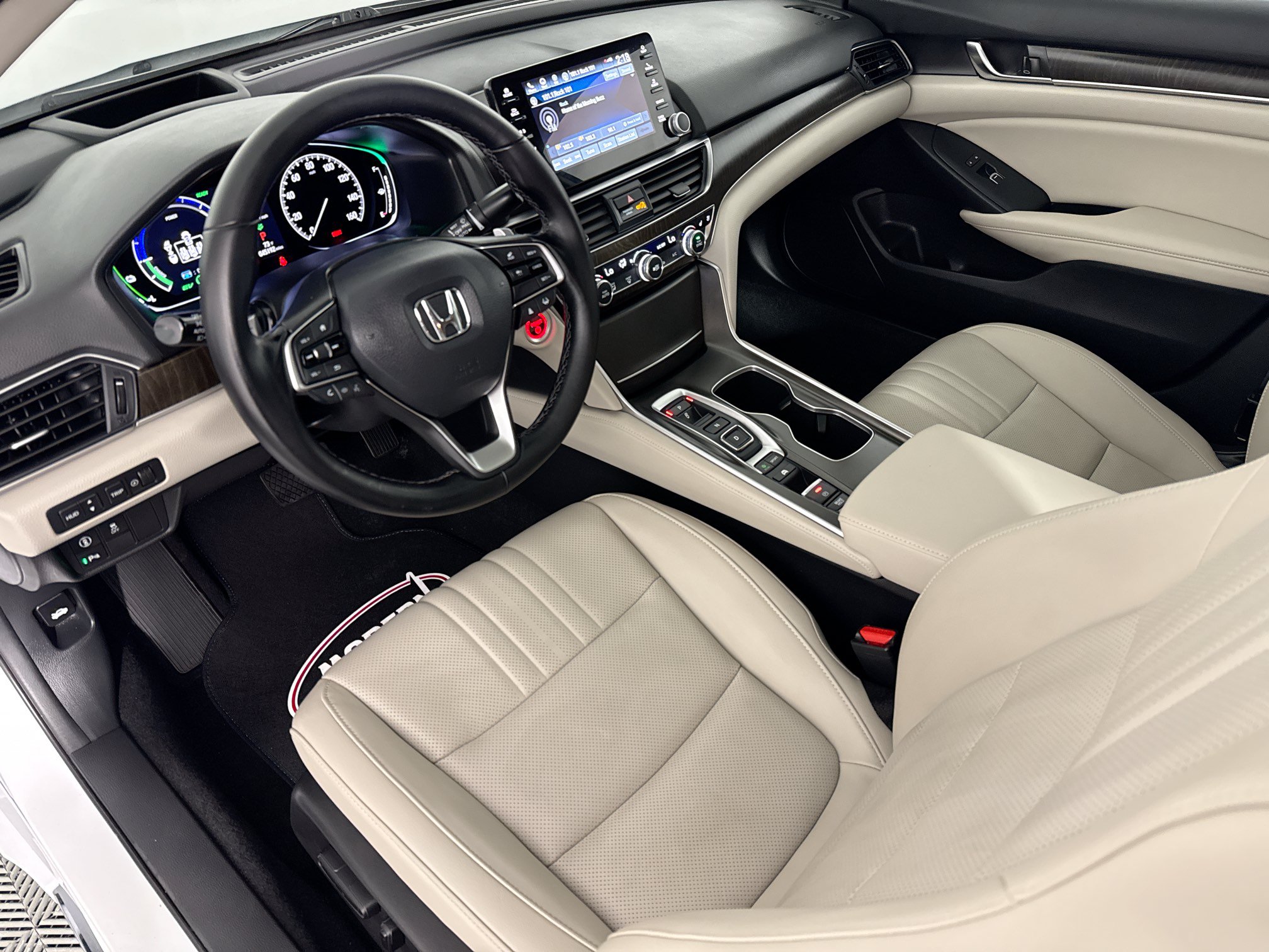 Used 2022 Honda Accord Touring image 19