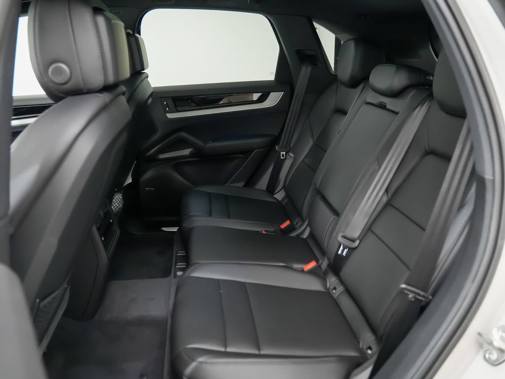 New 2026 Porsche Cayenne AWD/4WD image 18