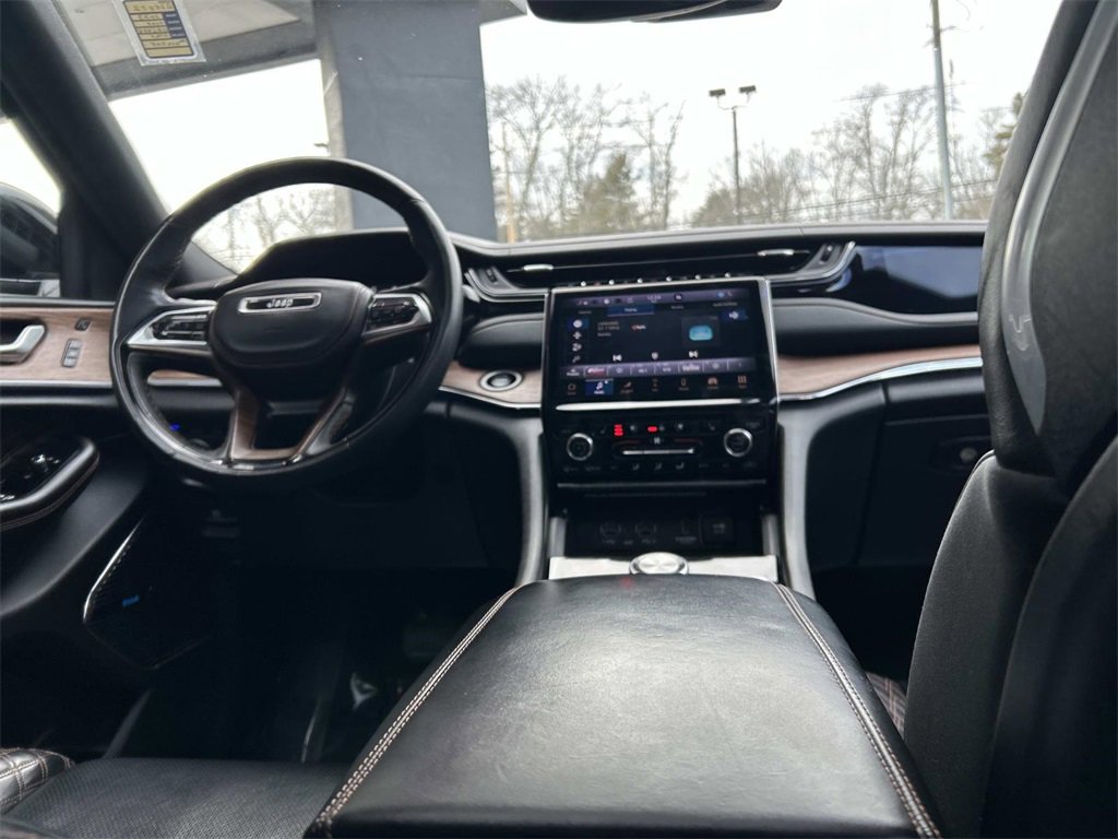 Used 2023 Jeep Grand Cherokee Summit w/ High Altitude Package image 19