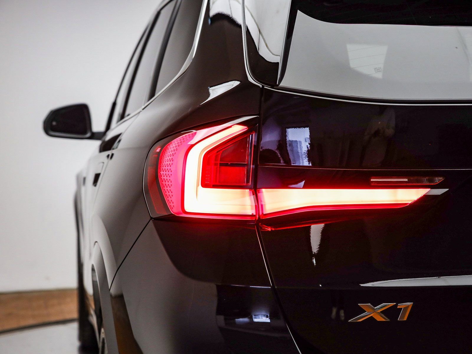 Used 2025 BMW X1 xDrive28i w/ Convenience Package image 10