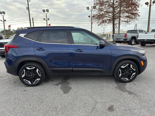 Used 2024 Kia Seltos SX w/ SX Sunroof Package image 7