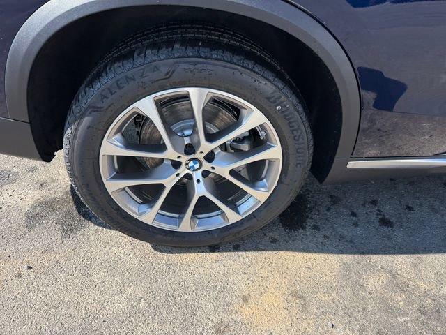 New 2026 BMW X5 xDrive40i AWD/4WD image 17