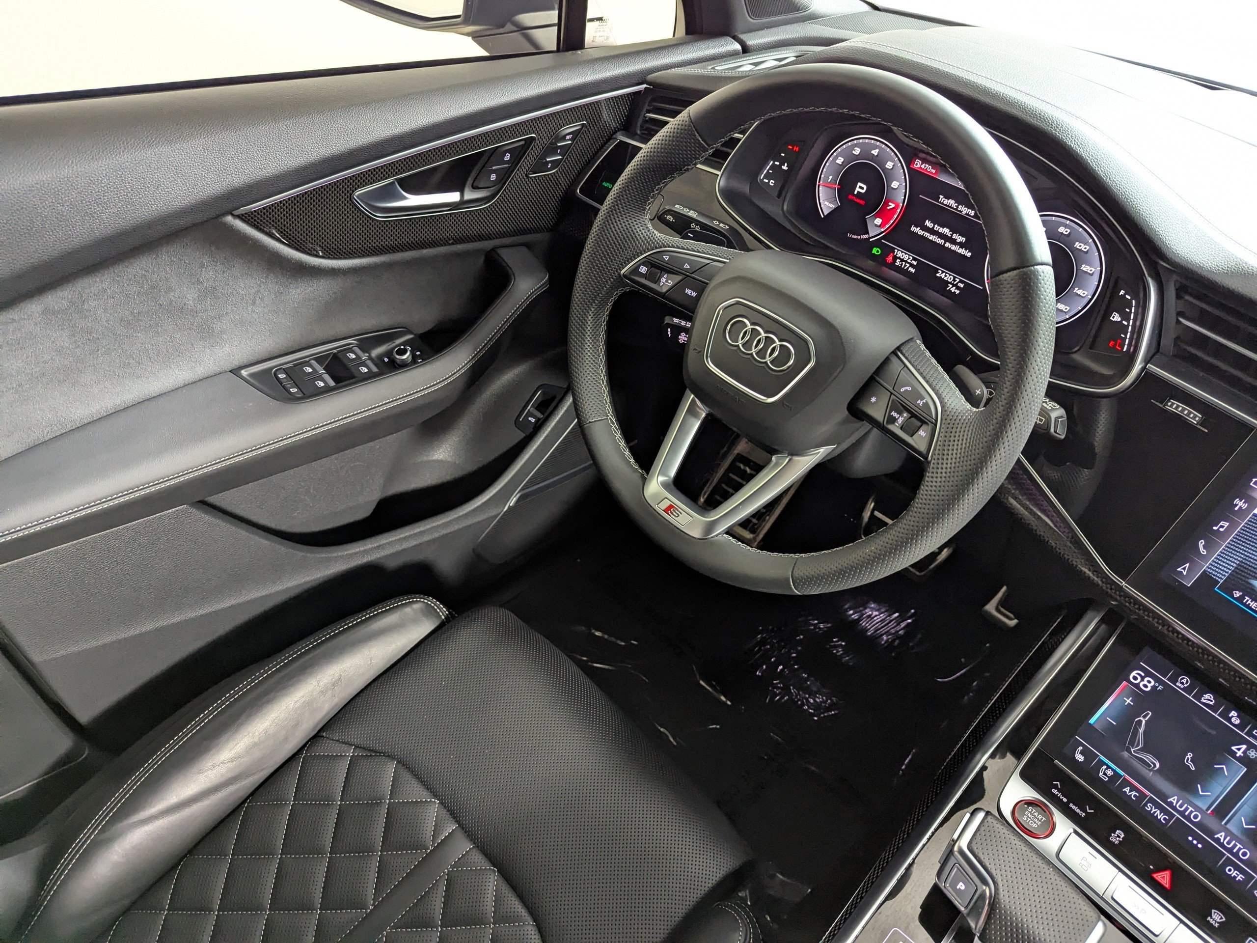 Certified 2023 Audi SQ7 Prestige AWD/4WD image 9