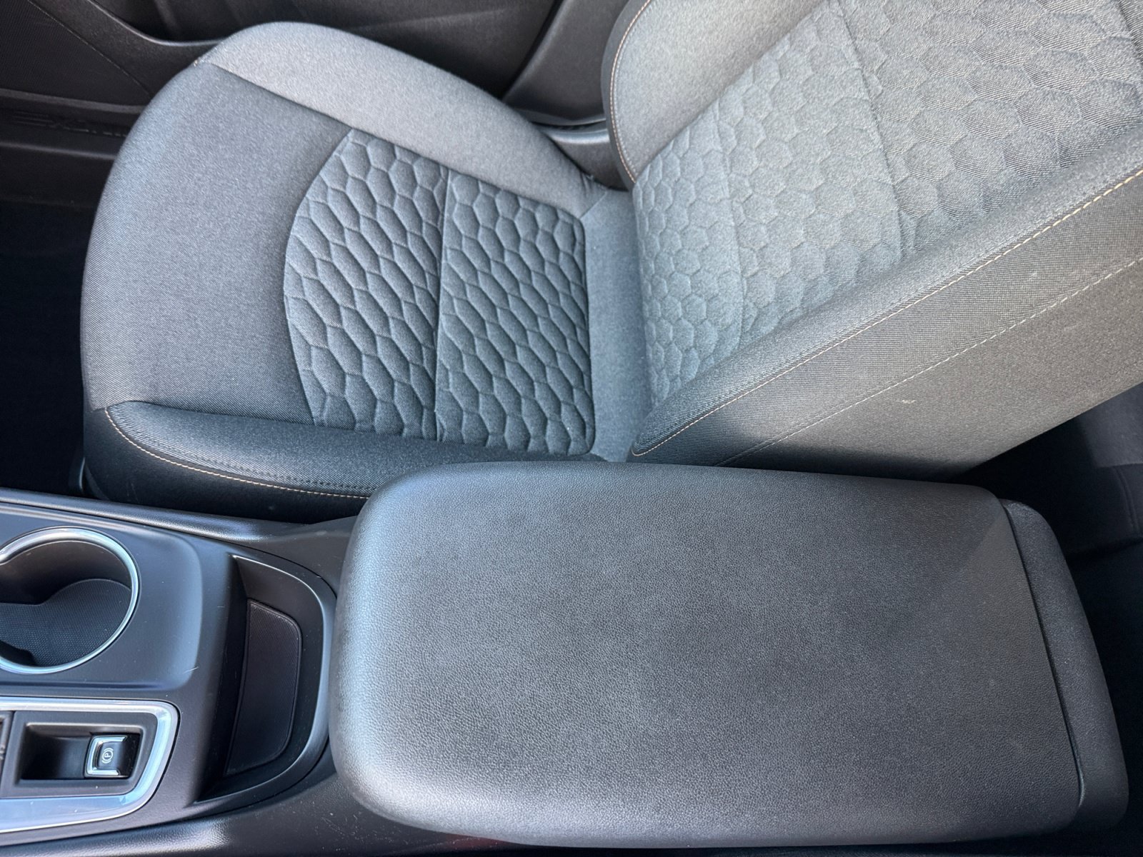 Used 2018 Chevrolet Equinox LT AWD/4WD image 14
