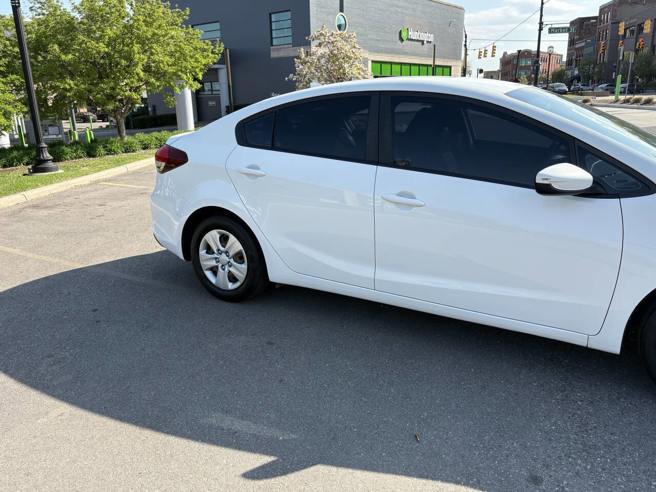 Used 2017 Kia Forte LX image 13