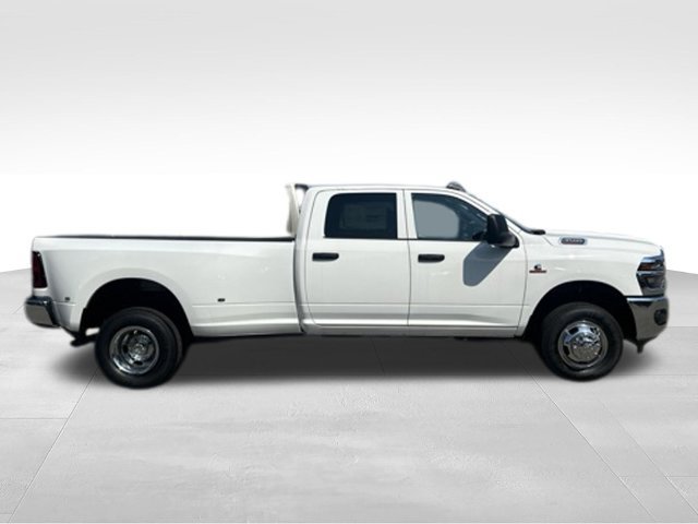 New 2026 RAM 3500 Tradesman w/ Chrome Appearance Group A AWD/4WD image 7