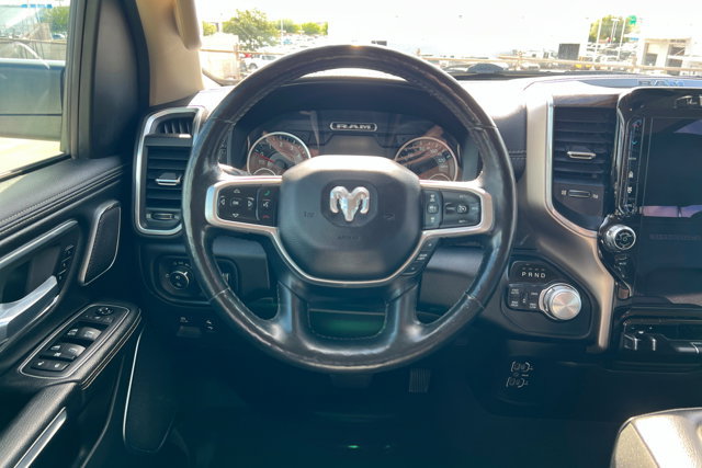 Used 2019 RAM 1500 Laramie AWD/4WD image 12