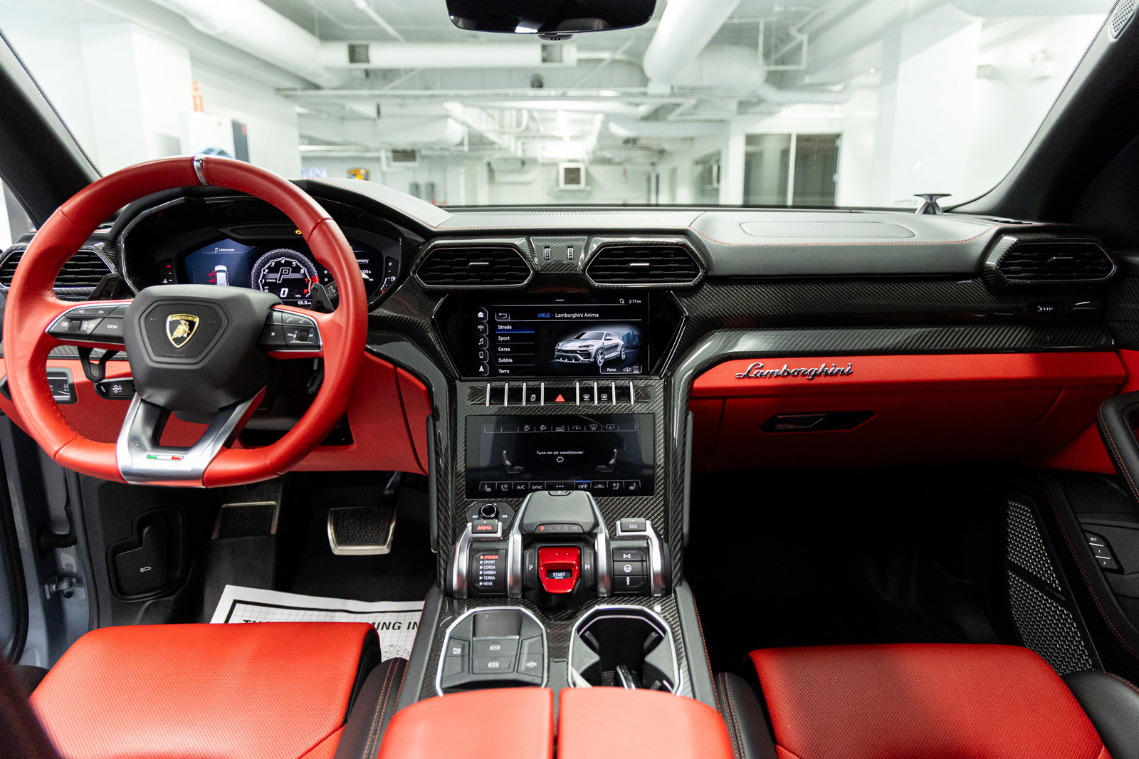 Used 2021 Lamborghini Urus image 37