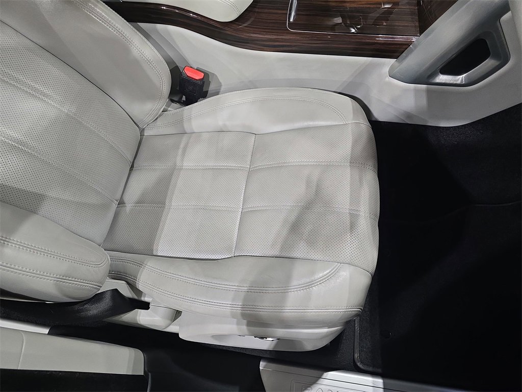 Used 2016 Land Rover Range Rover HSE image 10