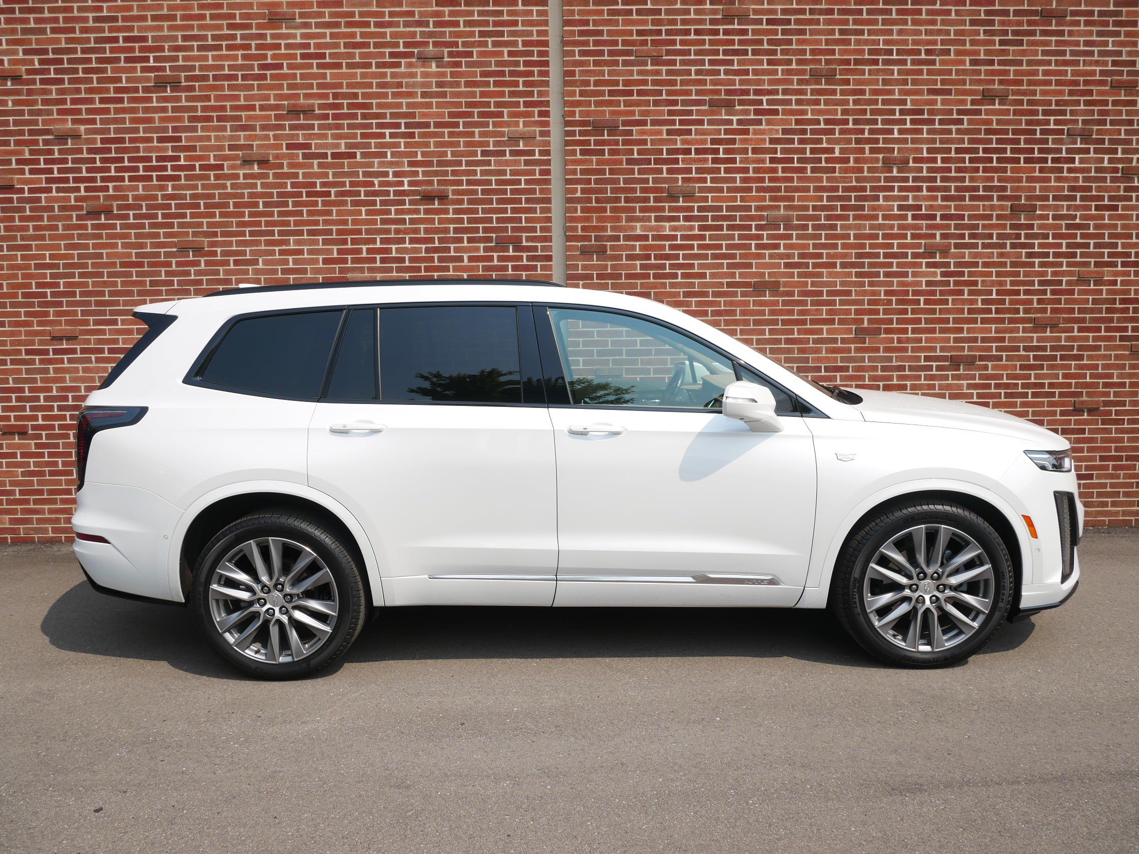 Used 2020 Cadillac XT6 Sport w/ Platinum Package AWD/4WD image 26