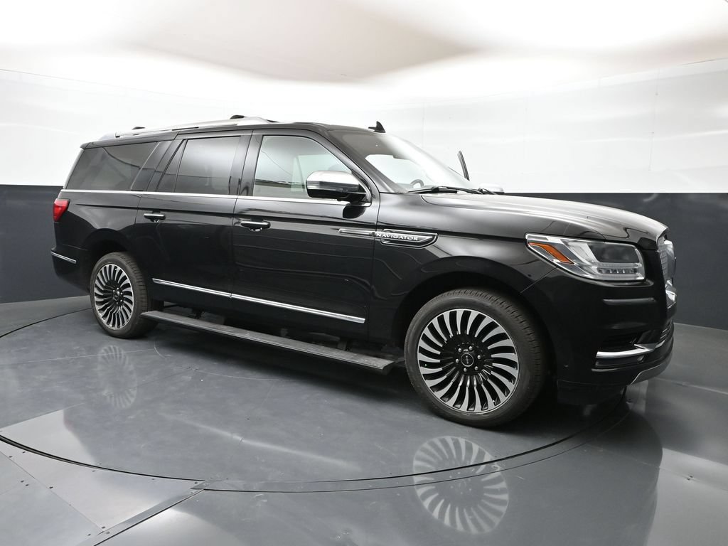 Used 2020 Lincoln Navigator L Black Label w/ Cargo Convenience Package AWD/4WD image 37
