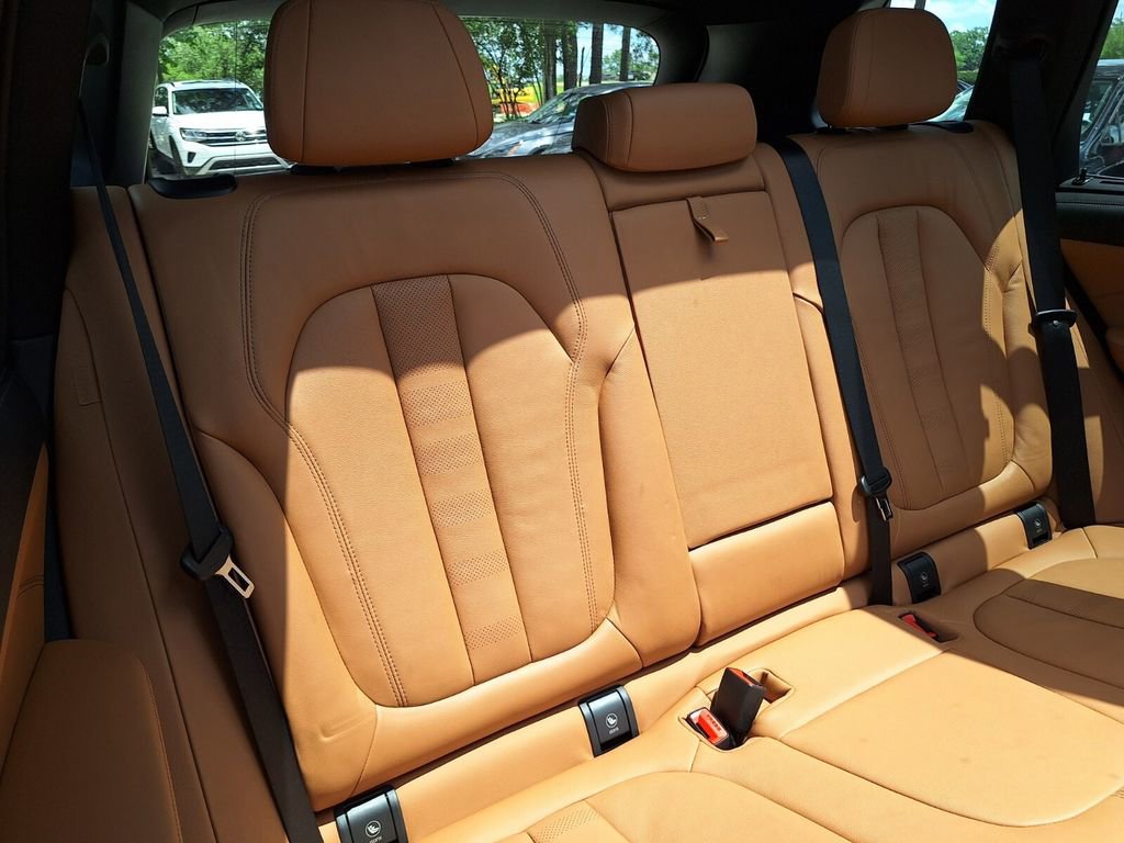 Used 2022 BMW X5 sDrive40i w/ M Sport Package RWD image 31
