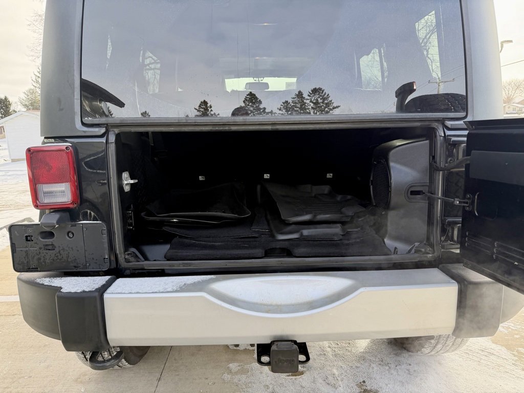 Used 2013 Jeep Wrangler Unlimited Sahara w/ Dual Top Group image 10