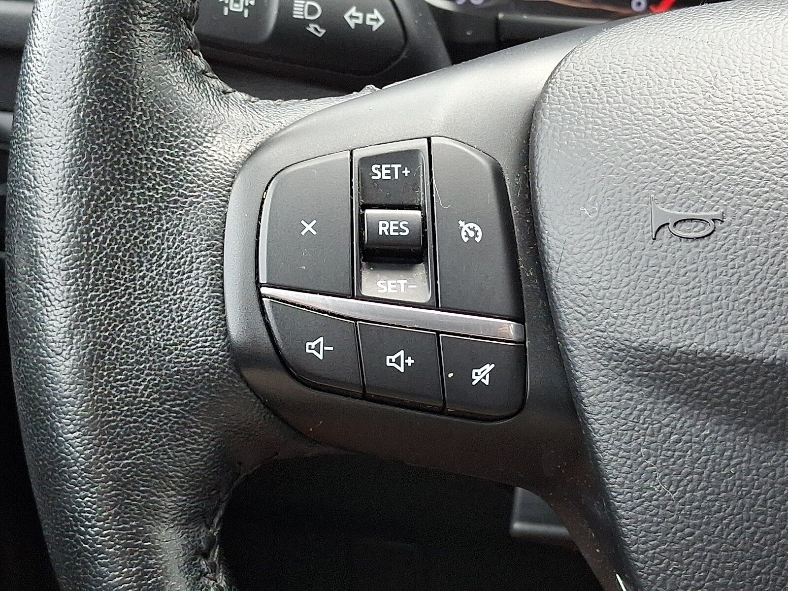 Certified 2020 Ford Escape SEL AWD/4WD image 20